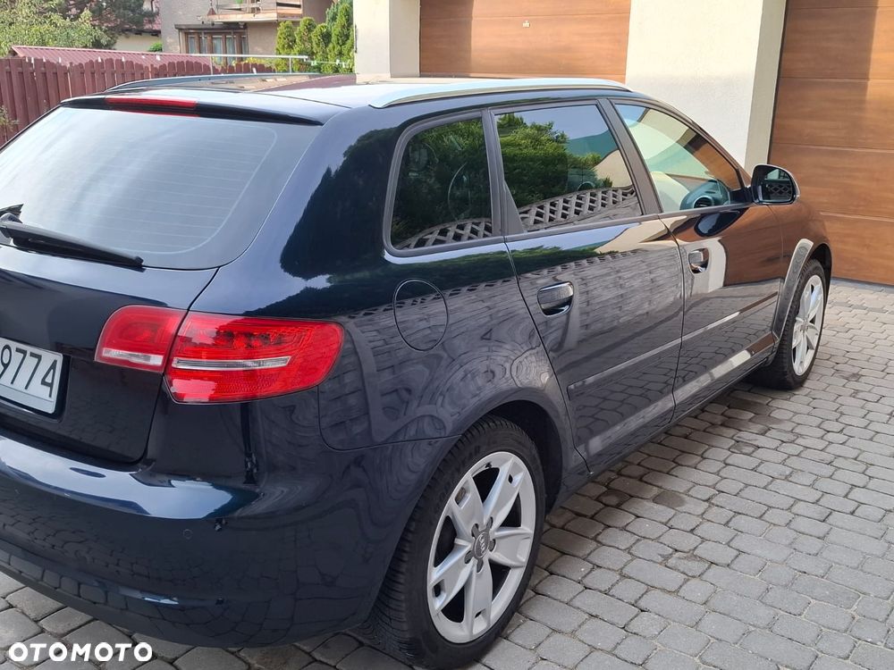 Audi A3 Sportback - 8