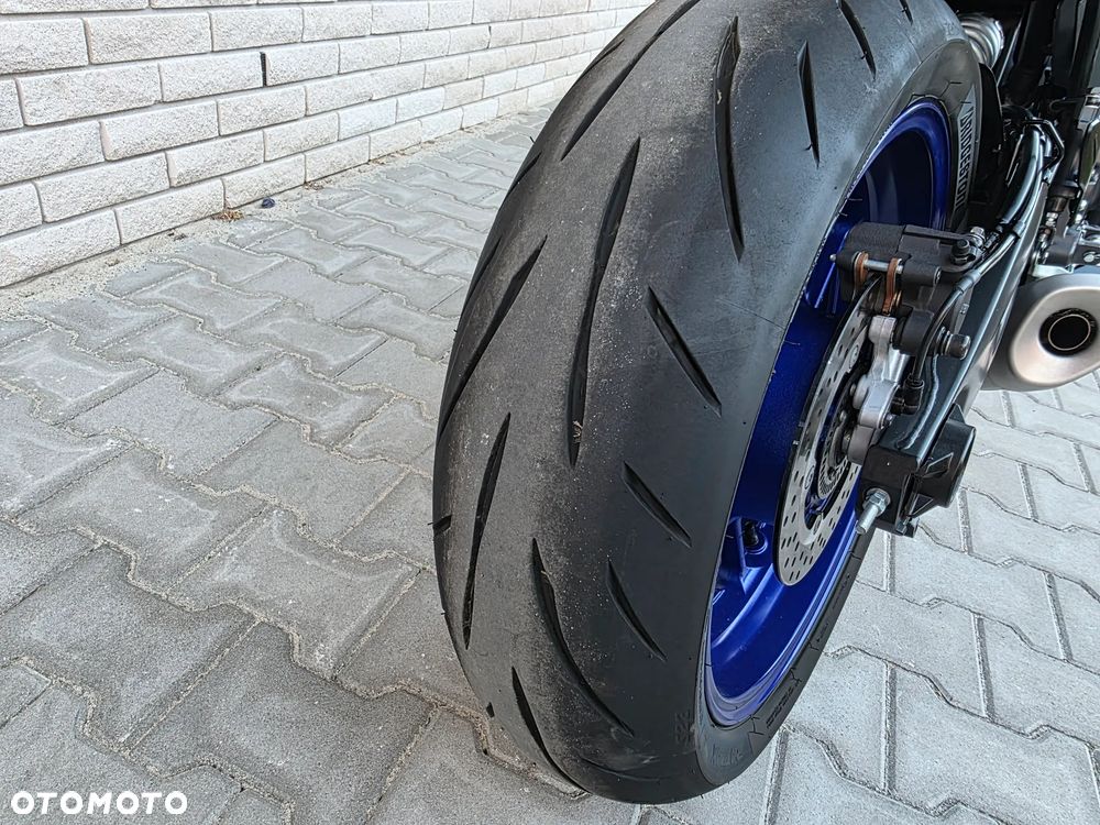 Yamaha R7 - 13