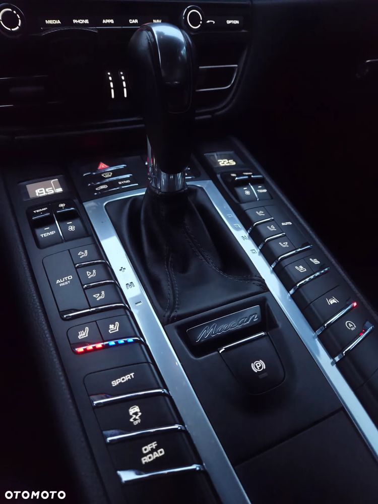 Porsche Macan - 35