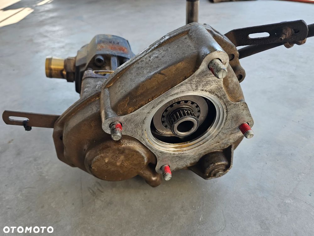 PRZYSTAWKA POMPA PTO WAŁEK VOLVO FH FM FH4 - 5