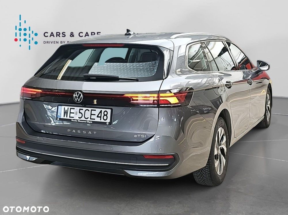 Volkswagen Passat - 24