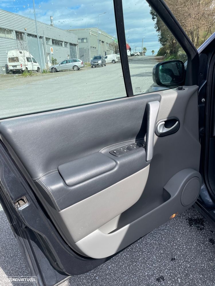 Renault Scénic 1.5 dCi Dynamique S - 12