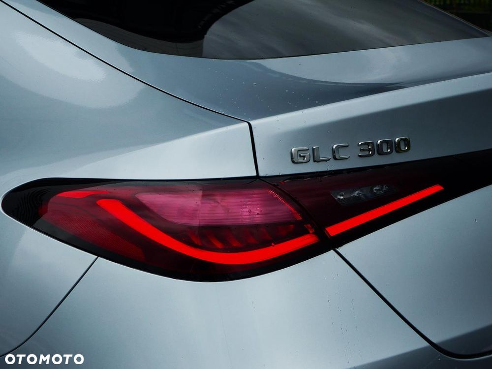 Mercedes-Benz GLC 300 mHEV 4-Matic AMG Line - 12
