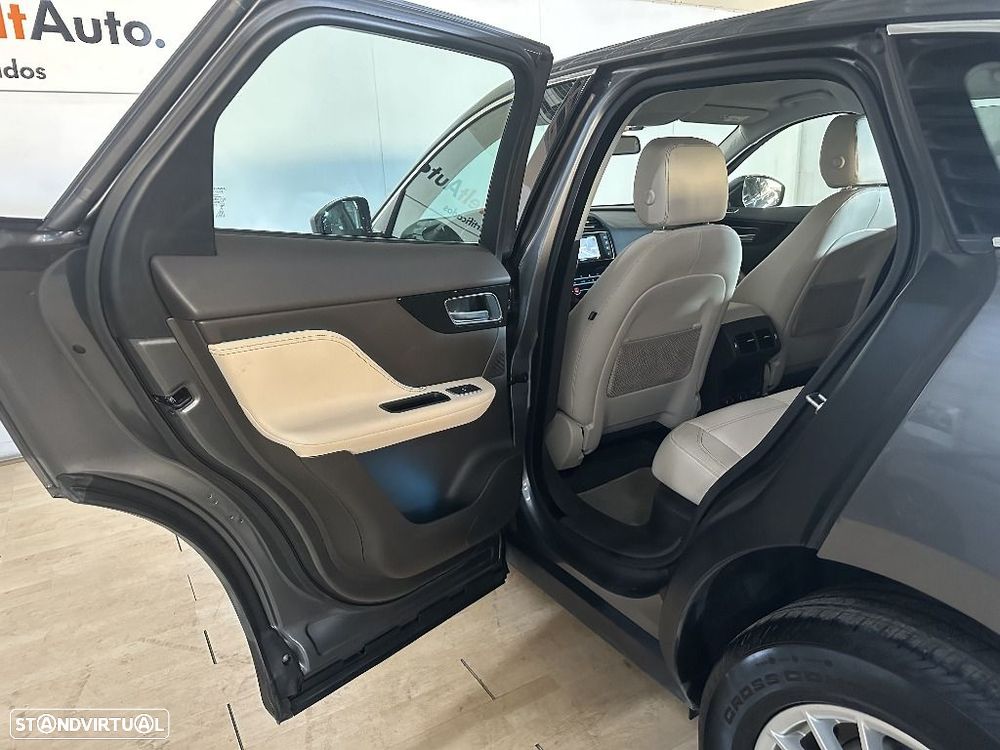 Jaguar F-Pace 2.0 i4D Prestige Aut. - 15