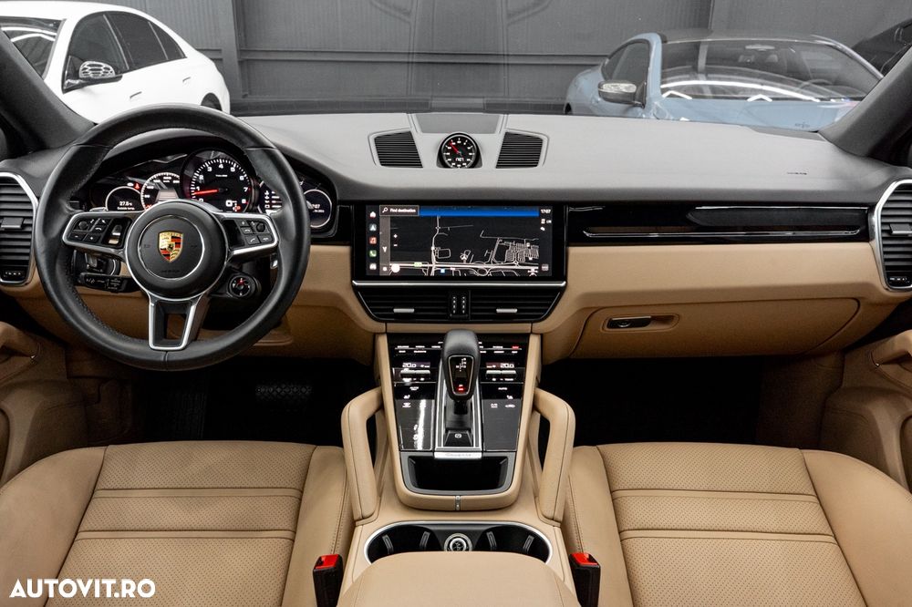 Porsche Cayenne Coupe Standard - 10