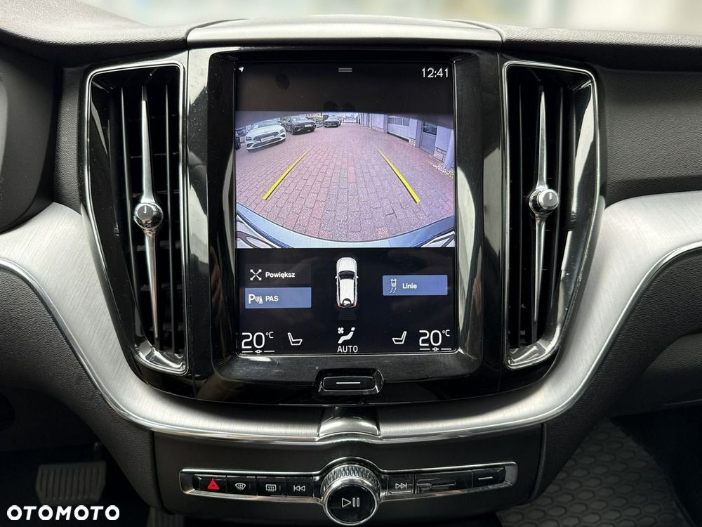 Volvo XC 60 D4 AWD Geartronic Momentum - 17