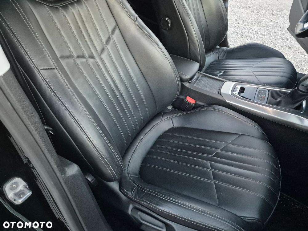 Peugeot 308 - 13