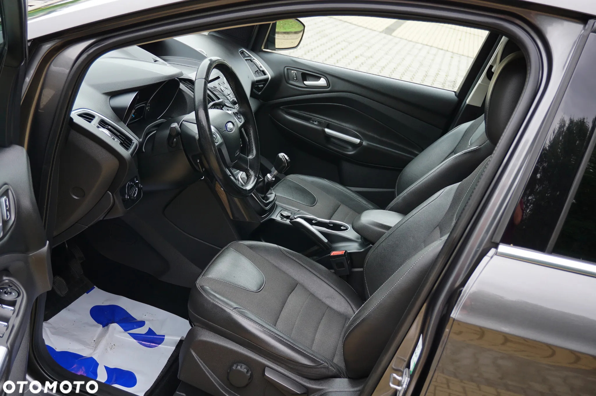 Ford Kuga 2.0 TDCi 4WD Titanium - 22