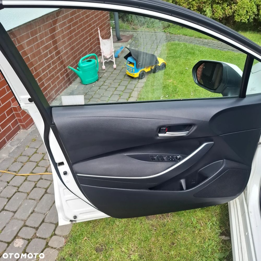 Toyota Corolla 1.8 Hybrid Comfort - 16