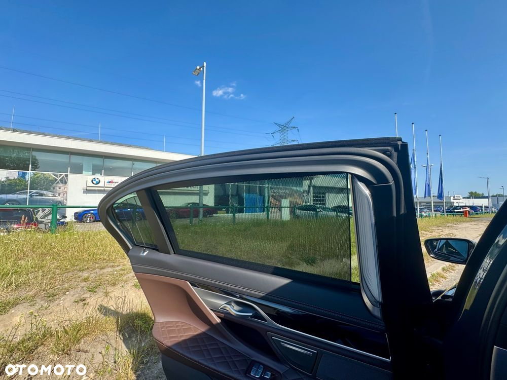 BMW Seria 7 740Ld xDrive - 31