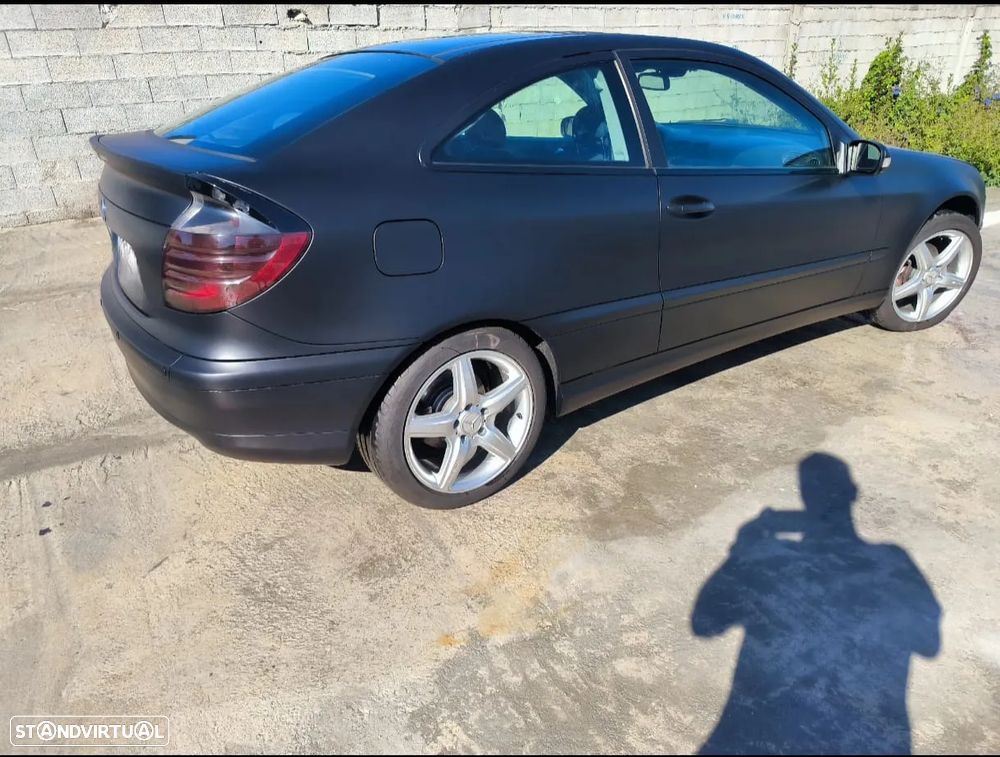 Mercedes-Benz C 200 Sport Coupé Kompressor Classic - 17