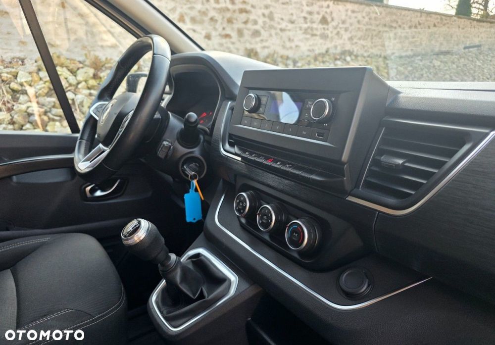 Renault Trafic - 21
