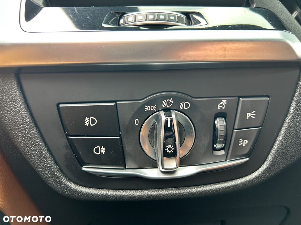 BMW X4 xDrive20i M Sport sport - 23