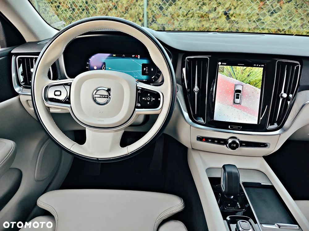 Volvo V60 Cross Country B4 D AWD Ultimate - 18