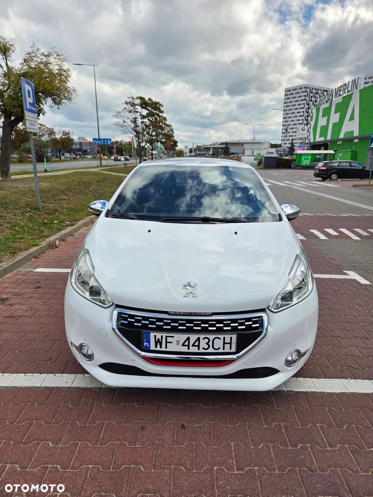 Peugeot 208 1.6 THP GTi - 12