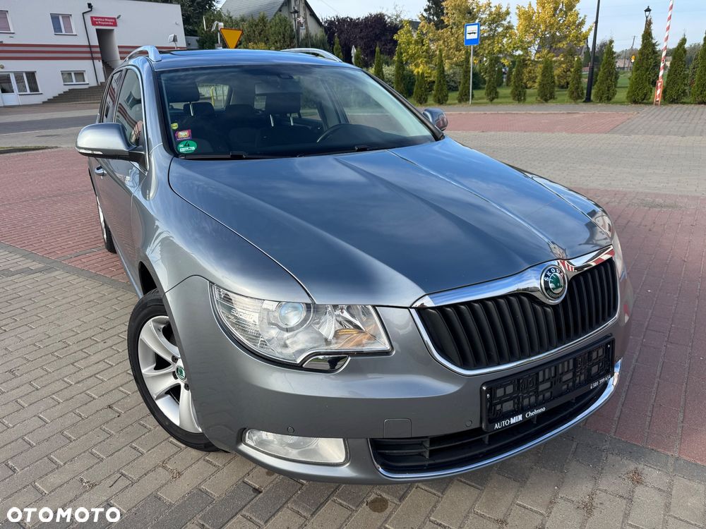 Skoda Superb 2010 photo 3