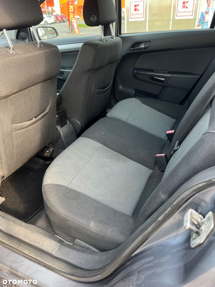 Opel Astra 1.9 CDTI Elegance - 15