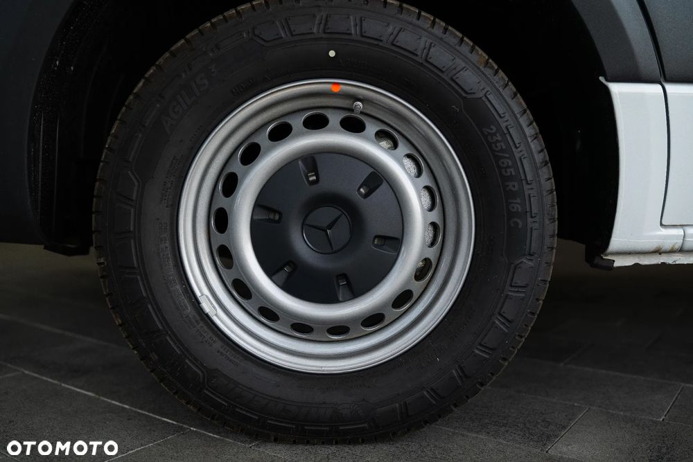 Mercedes-Benz Sprinter - 7