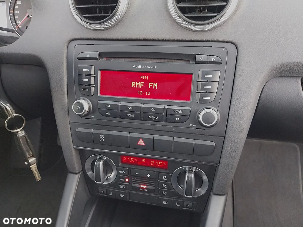 Audi A3 3-drzwiowe 1.6 Attraction - 20