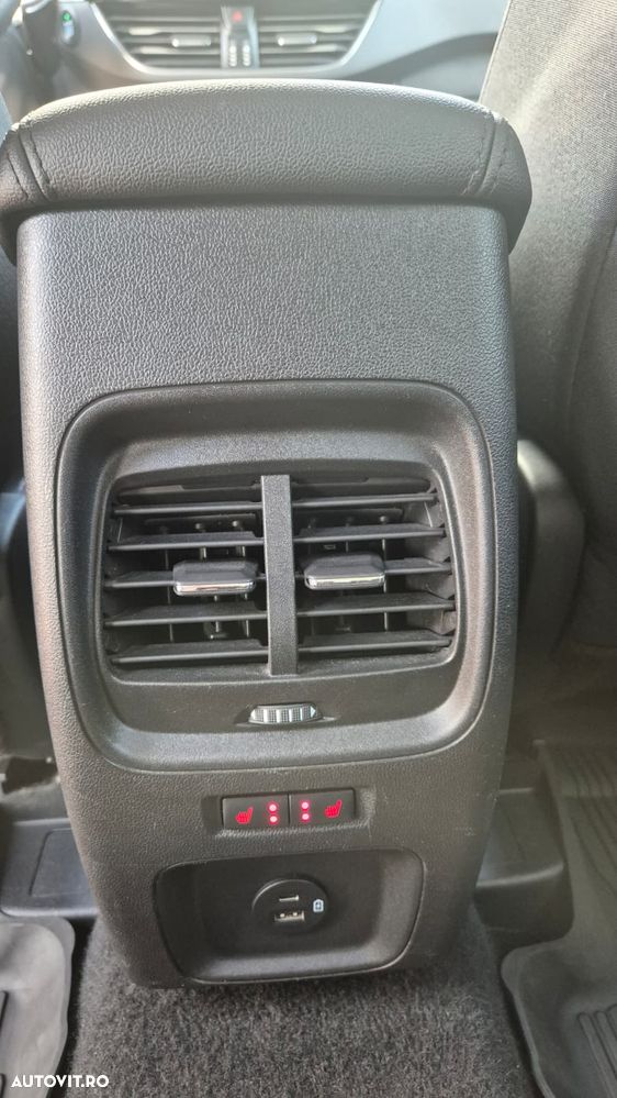 Ford Kuga - 17