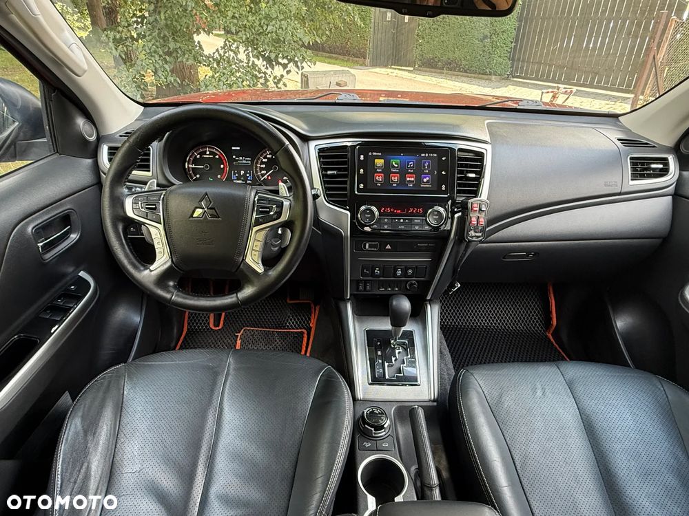 Mitsubishi L200 2.2 d DC Instyle Plus - 6