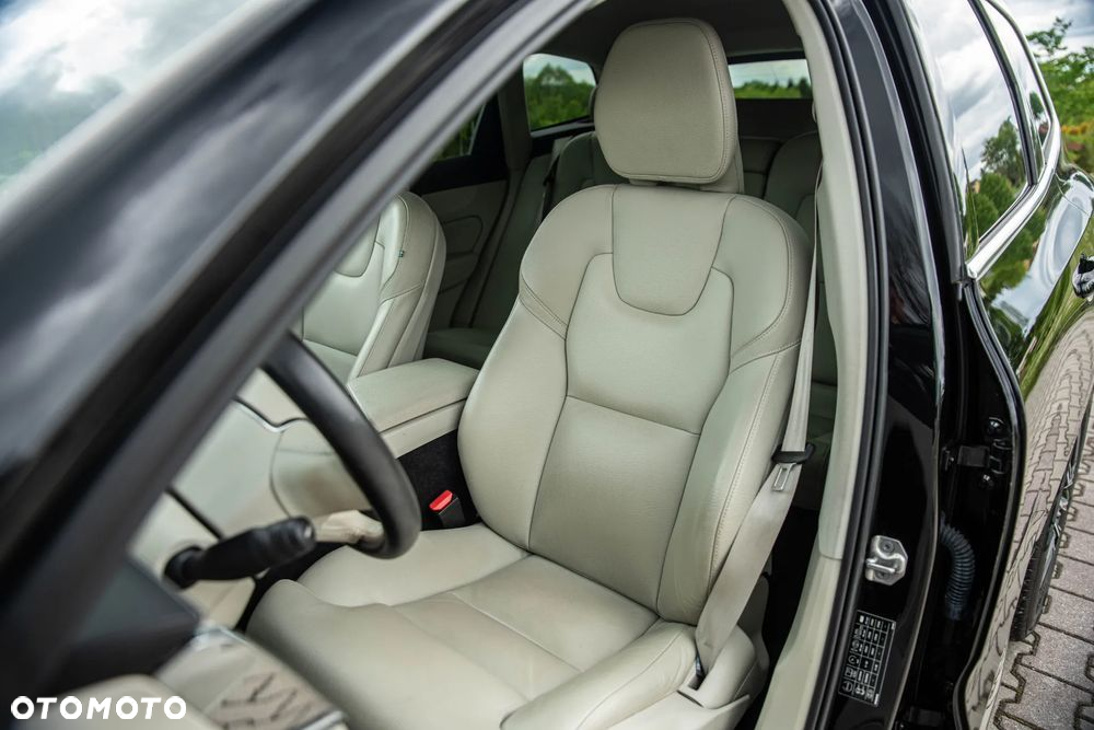 Volvo XC 60 - 20