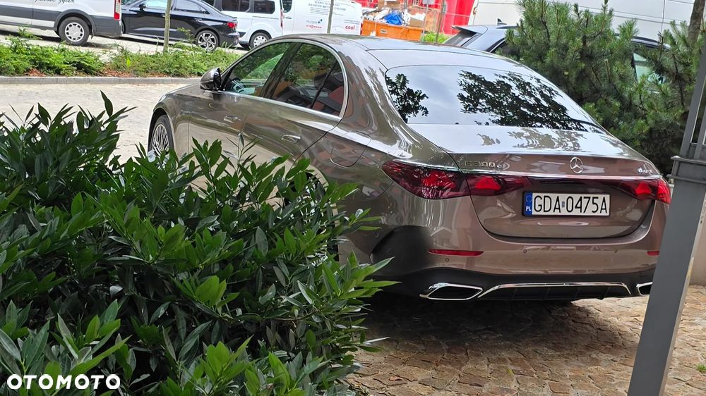 Mercedes-Benz Klasa E - 2