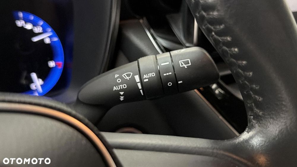 Toyota Corolla 1.8 Hybrid GPF Comfort - 26
