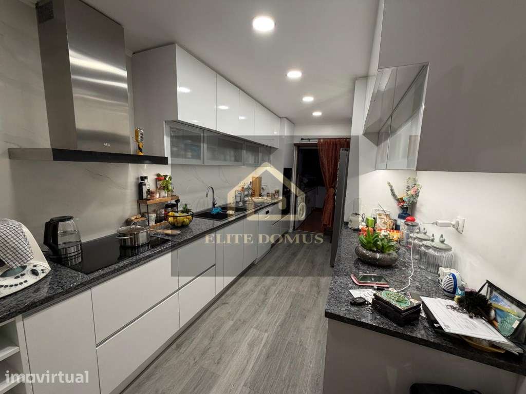 Magnífico Apartamento T3 com Terraço, Arrecadação e Estacionamento! - Grande imagem: 2/36