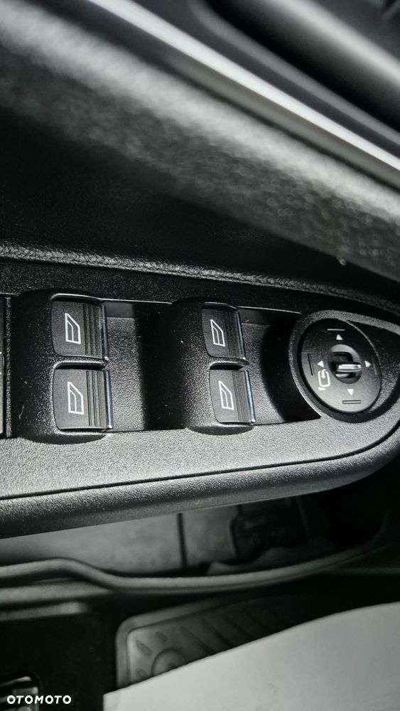 Ford B-MAX - 18