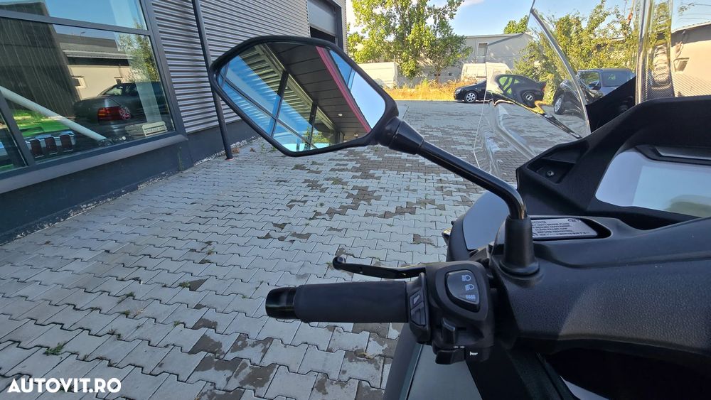 Yamaha Tricity 300 - 19