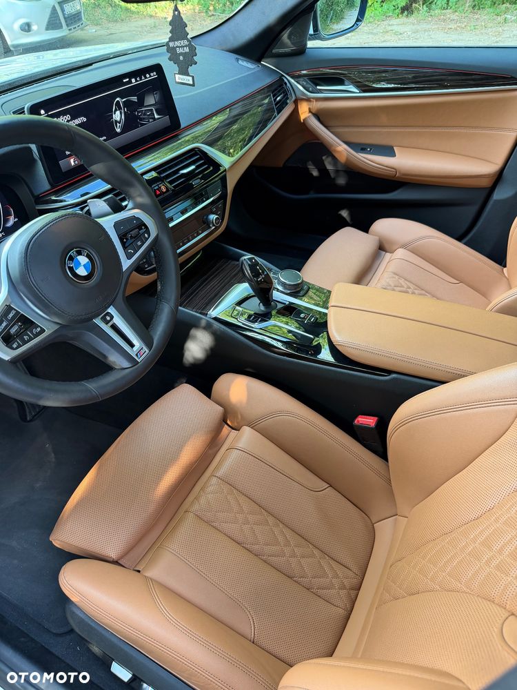 BMW Seria 5 530i xDrive - 15