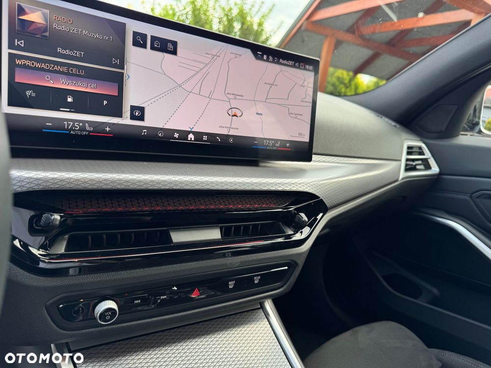 BMW Seria 3 330i xDrive M Sport - 36