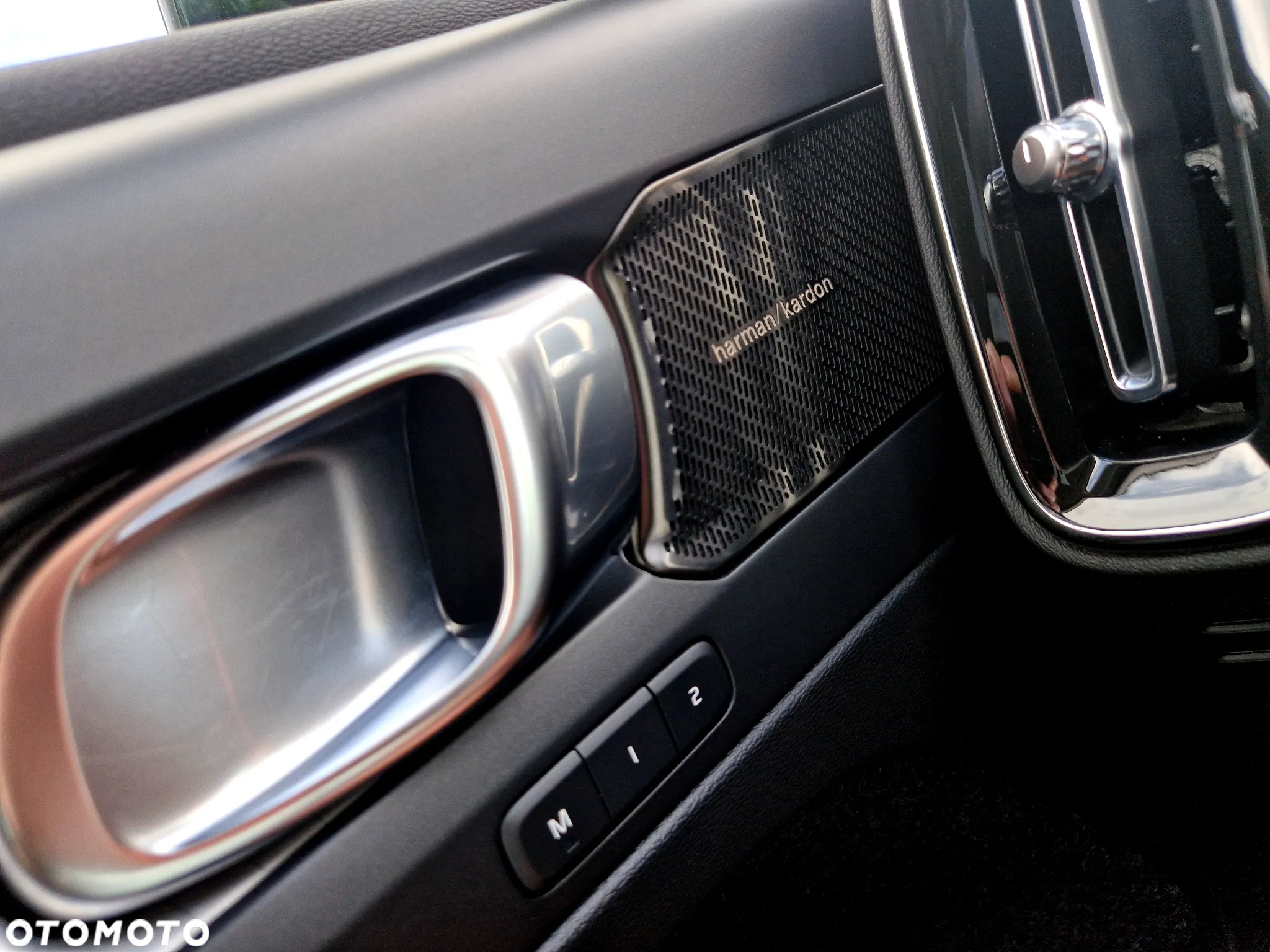 Volvo XC 40 T3 R-Design - 21