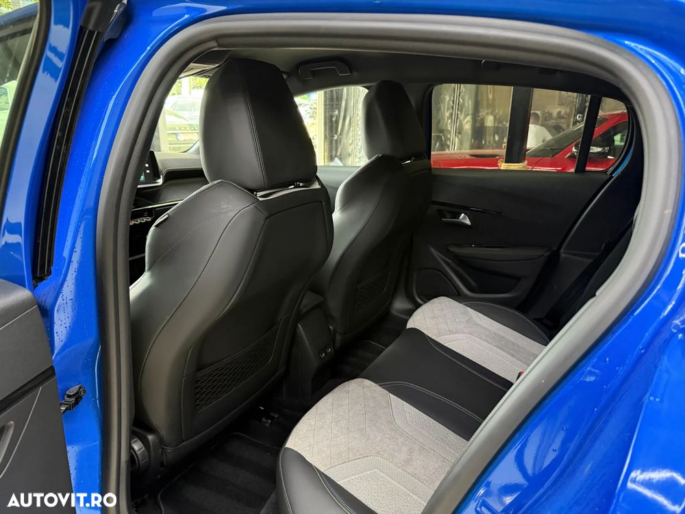 Peugeot 208 e-208 GT-Line - 23