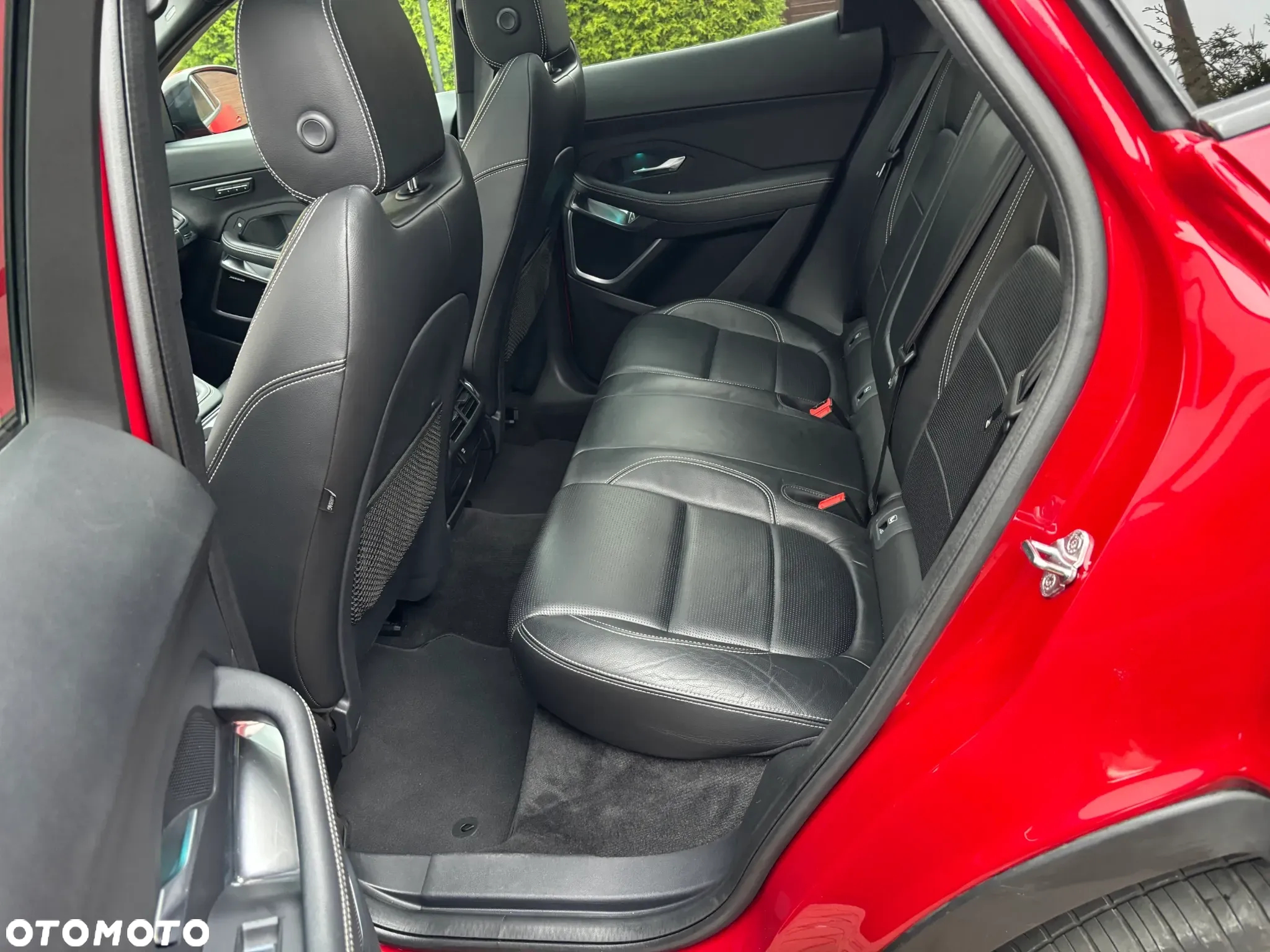 Jaguar E-Pace - 24