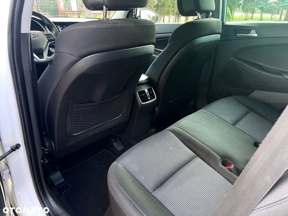 Hyundai Tucson blue 1.6 GDi 2WD Navi - 11