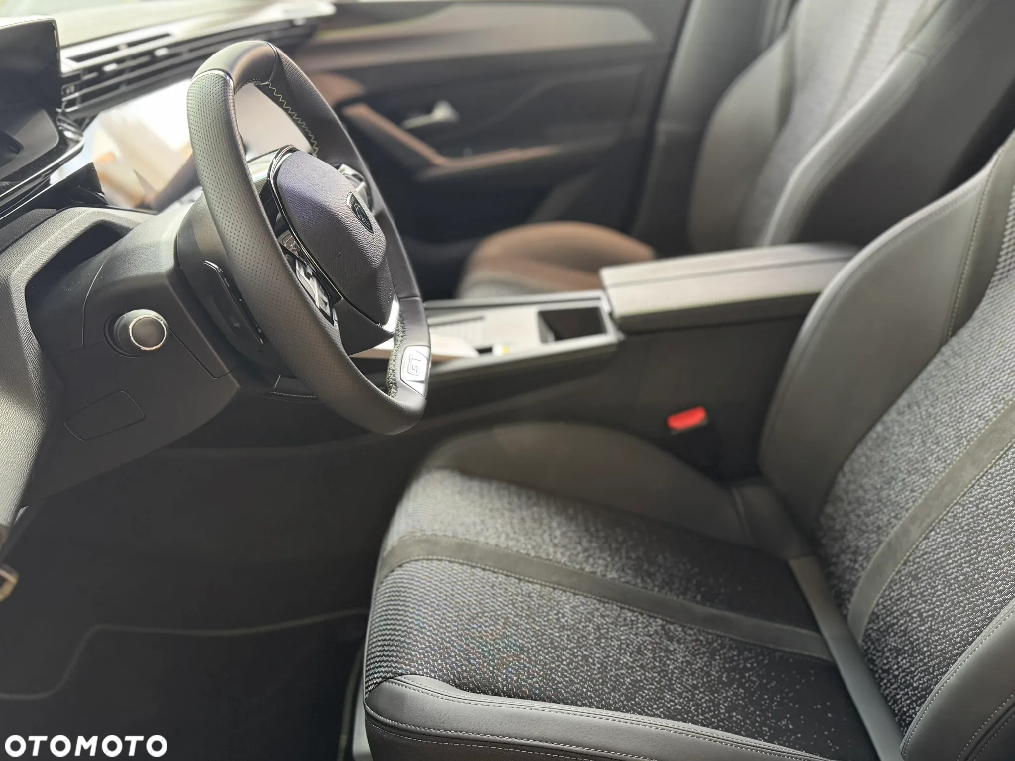 Peugeot 308 1.2 mHEV GT S&S e-DCS6 - 13