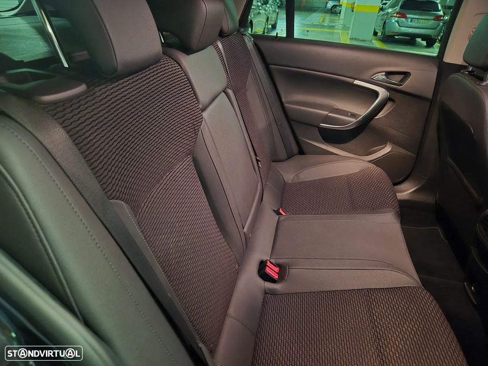 Opel Insignia Sports Tourer 1.6 CDTi Cosmo S/S — fotografia 37