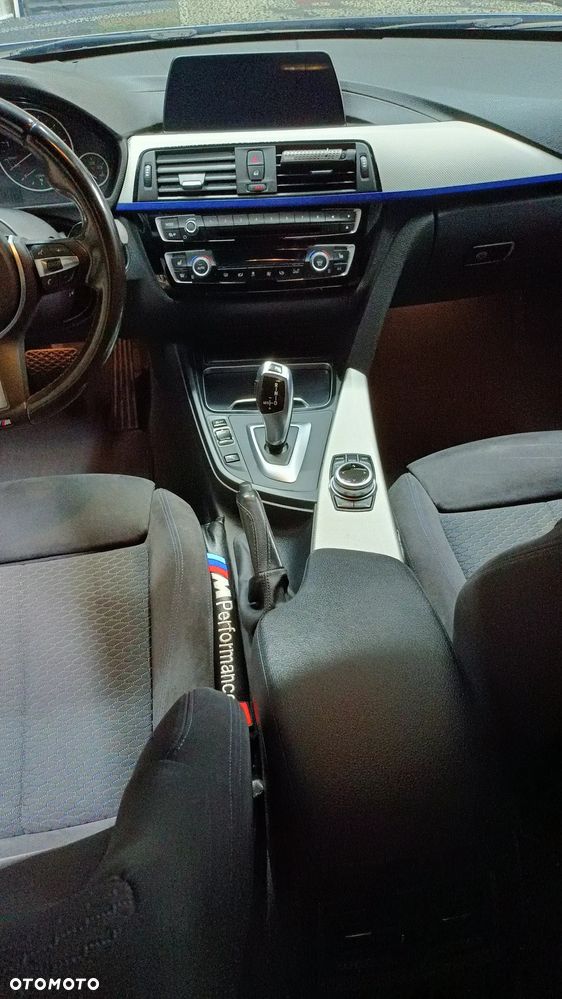 BMW Seria 3 318i - 5