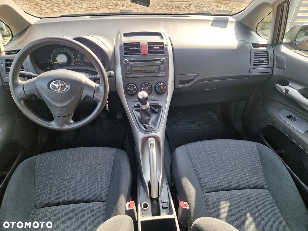 Toyota Auris 1.4 D-4D - 7