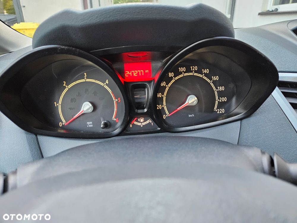 Ford Fiesta 1.4 TDCI - 6