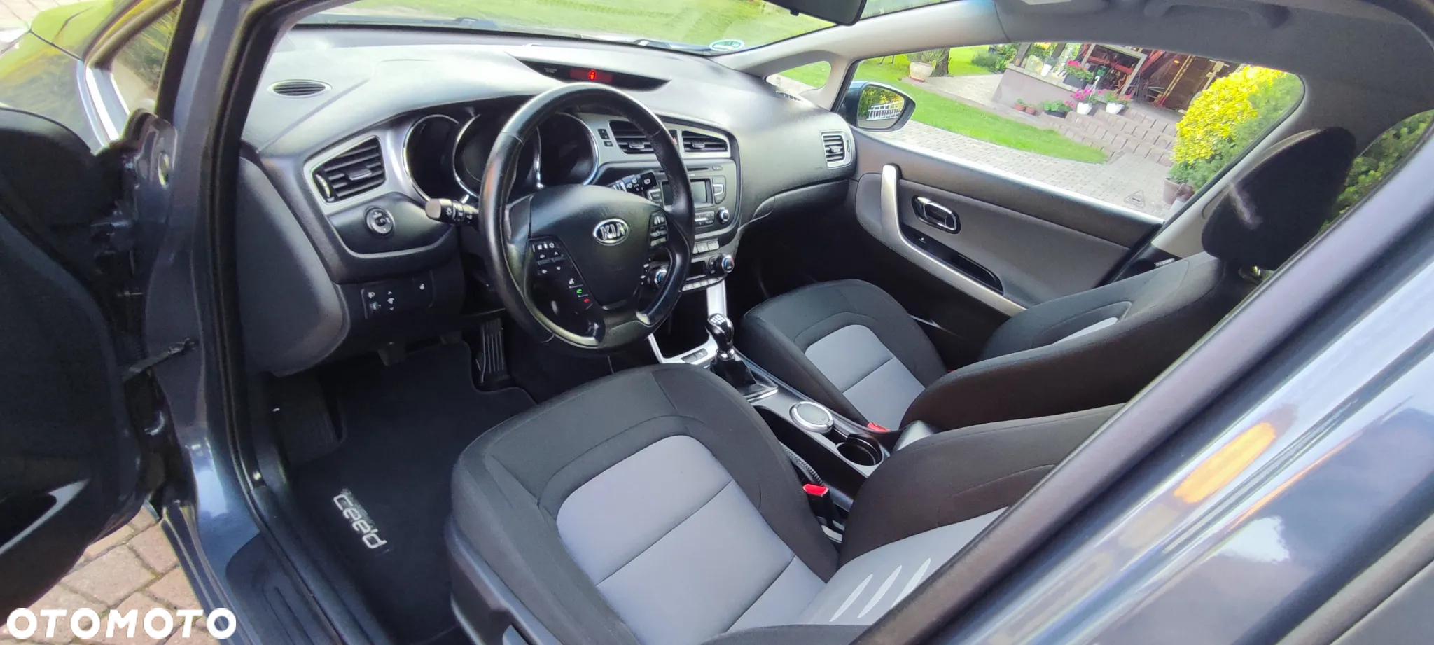 Kia Ceed 1.4 CVVT Dream Team Edition - 26