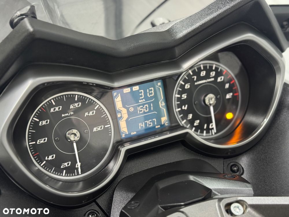 Yamaha X-max - 19
