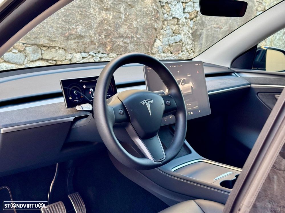 Tesla Model Y Long Range Tração Integral - 33