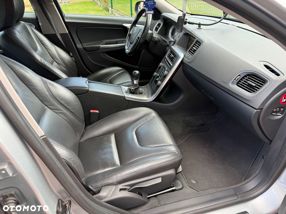 Volvo S60 D3 Momentum - 17