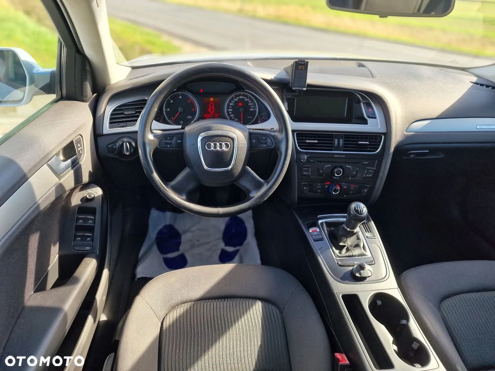 Audi A4 Avant 2.0 TDI DPF quattro - 22