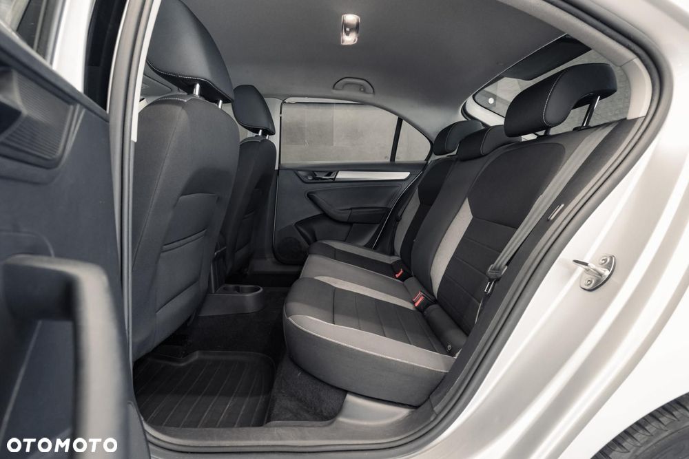 Skoda RAPID 1.0 TSI Ambition - 15