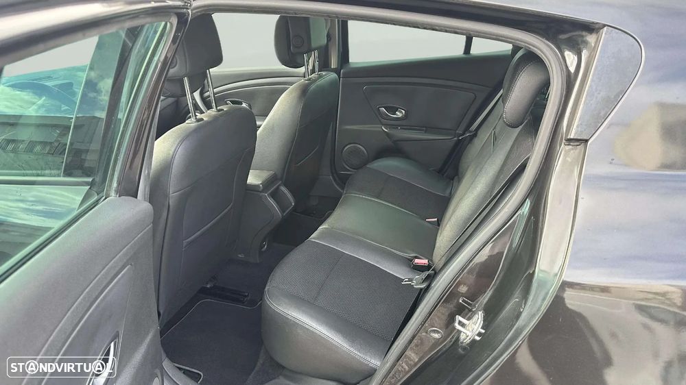 Renault Mégane 1.5 dCi Dynamique S - 12