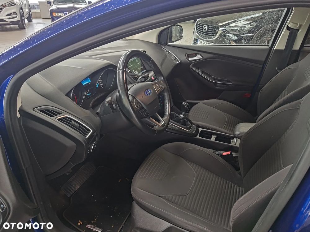 Ford Focus 1.5 EcoBoost Titanium ASS - 6